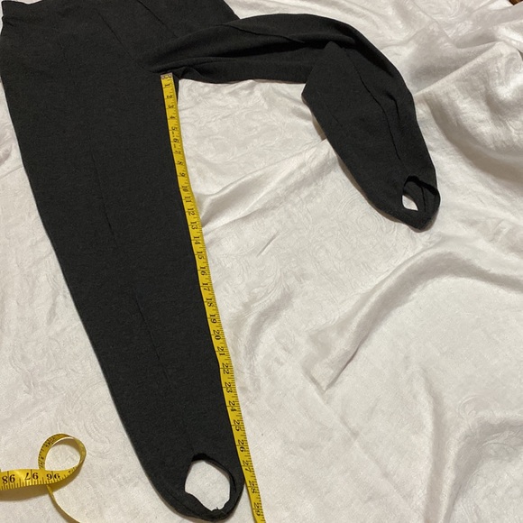 Used NY&CO a nice pair of sweatpants. 🤍 - Picture 10 of 11